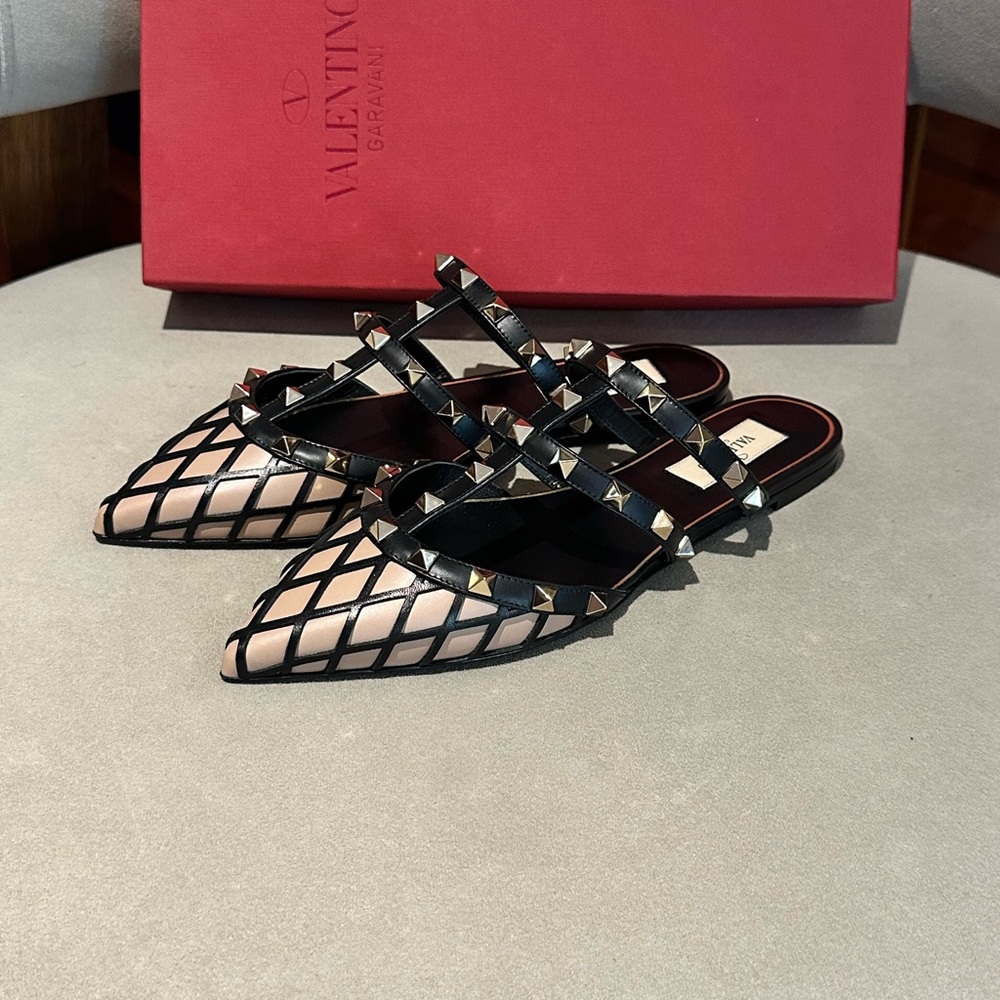 New Authentic Valentino Garavani Black and Nude mule